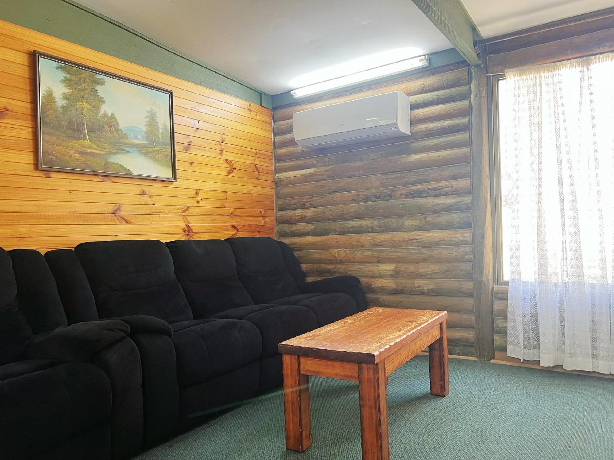 Lakes Entrance Log Cabins Exterior foto